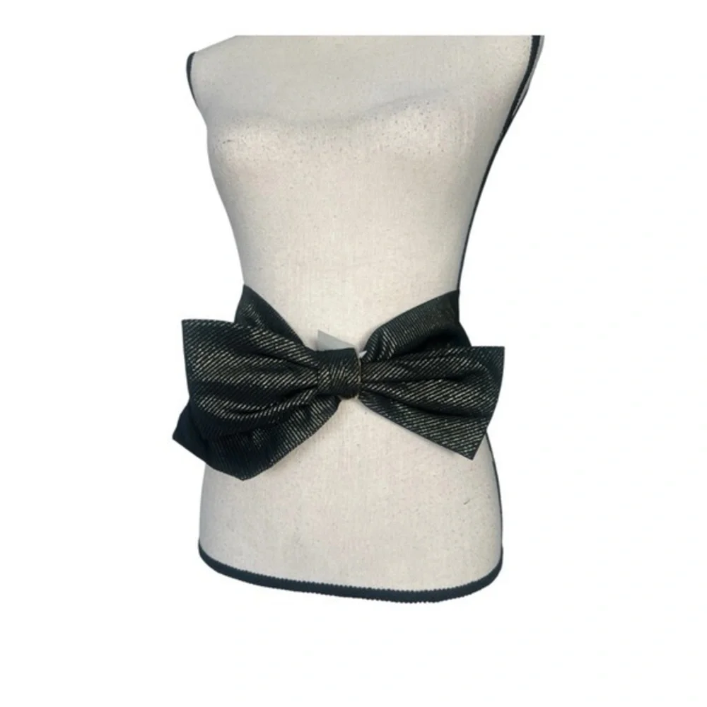 Echo Black Belt with Classic Bow Design